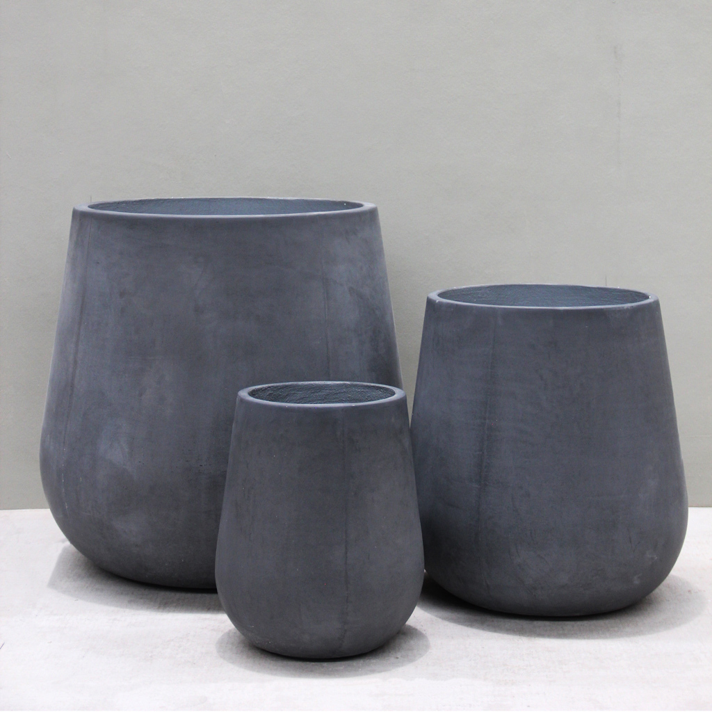 Urbis Pigmented Charcoal Sack Pot | Kellock Pots & Planters