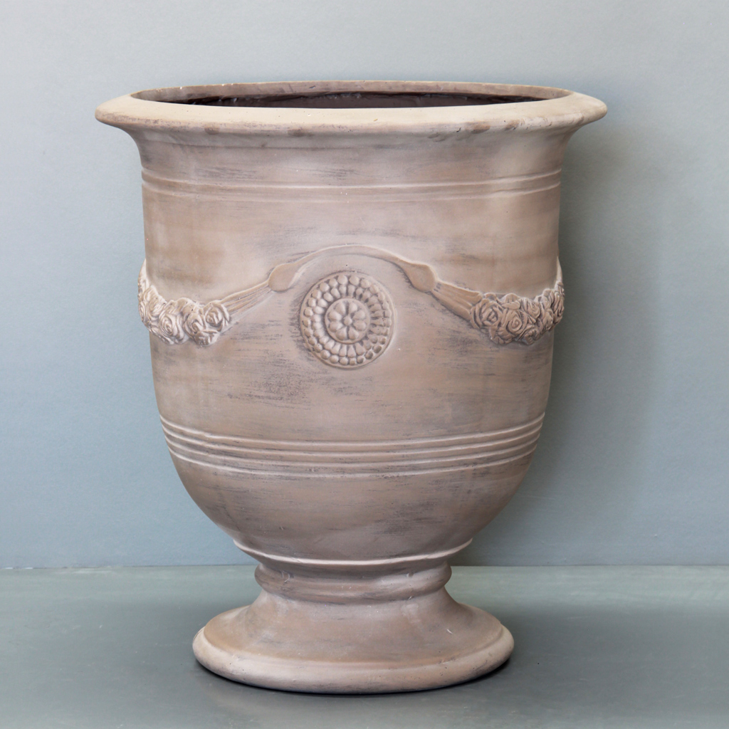 Terra Wash Trivoli Urn