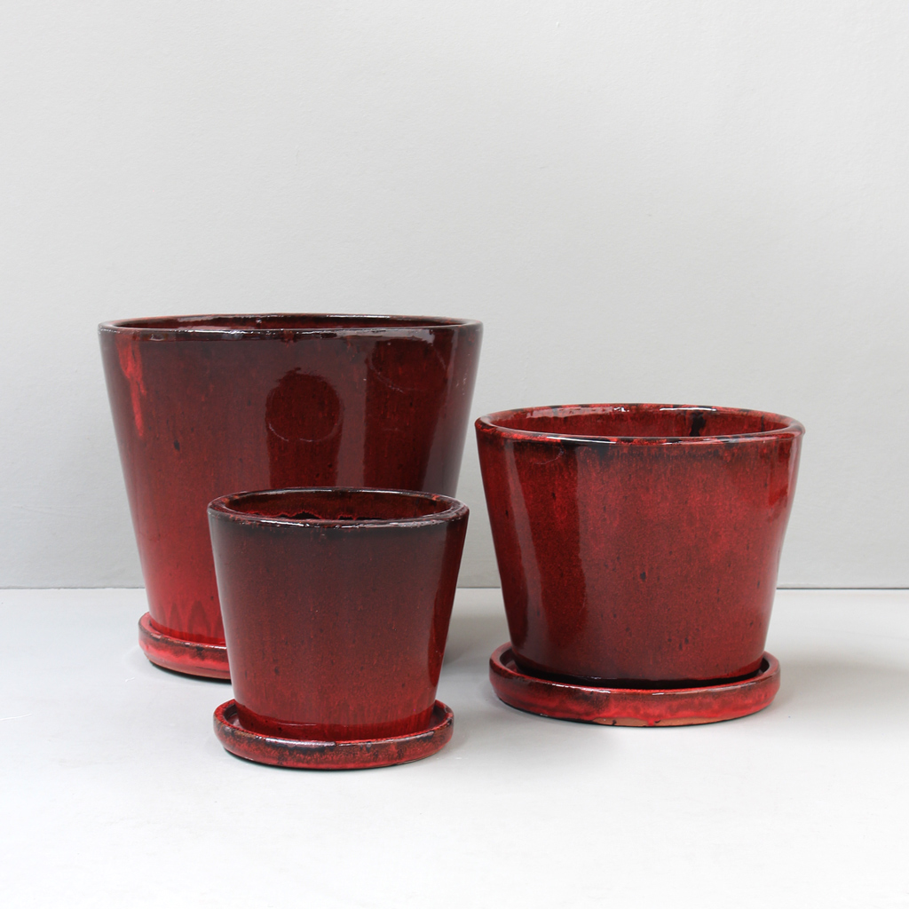 Tropical Red Cover Pot with Saucer